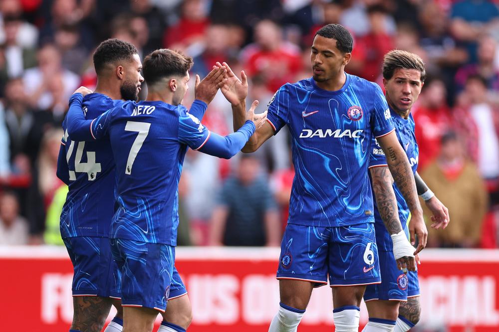 喜讯！宿茂臻将在12月9日拍板决定大牌名帅二进宫来鲁能执教，王大雷带头欢迎他入队